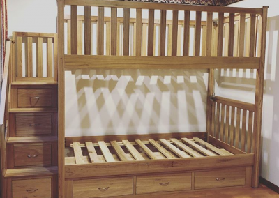 Black butt bunk with stairs