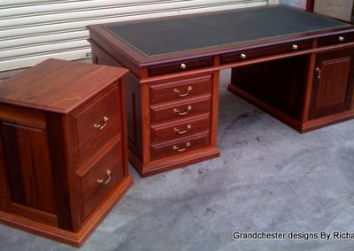 The Fremantle – Partners Desk